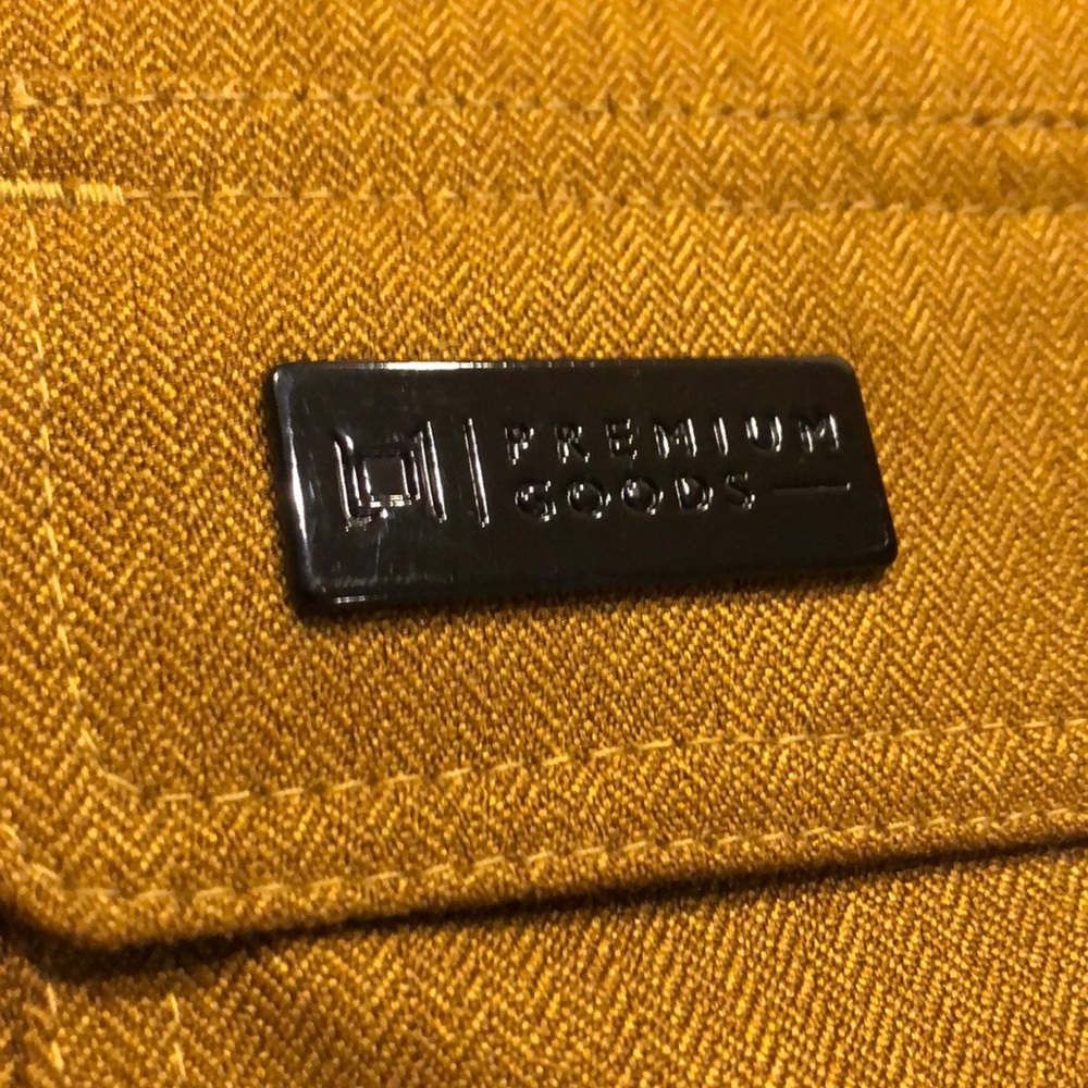 L1 Premium Goods Emma Snowboard/Ski Jacket - Picture 4 of 9